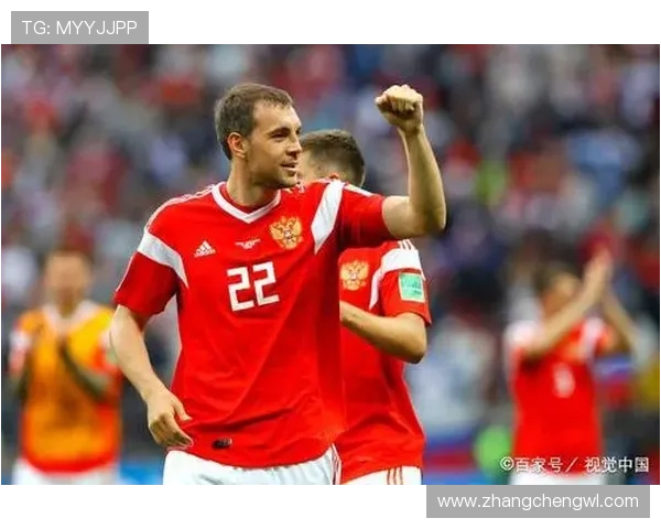 广州足球队的辉煌征程与突破成就全景纪实