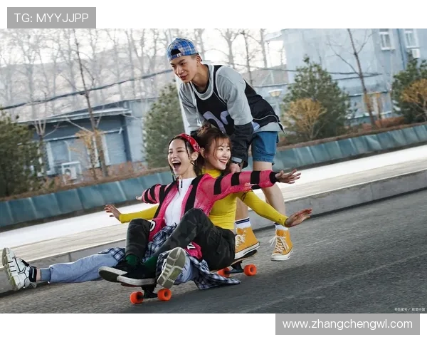 成都滑板队荣登滑板节奏排行榜第三名展现青春活力与团队精神 成都滑板队荣登滑板节奏排行榜第三名展现青春活力与团队精神