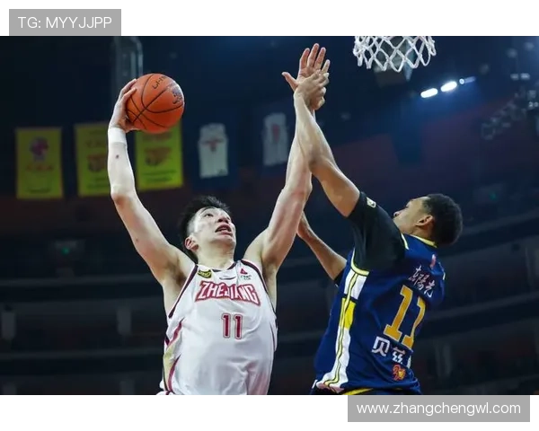 成都篮球队团队协作新模式引发热议助力球队崛起与发展