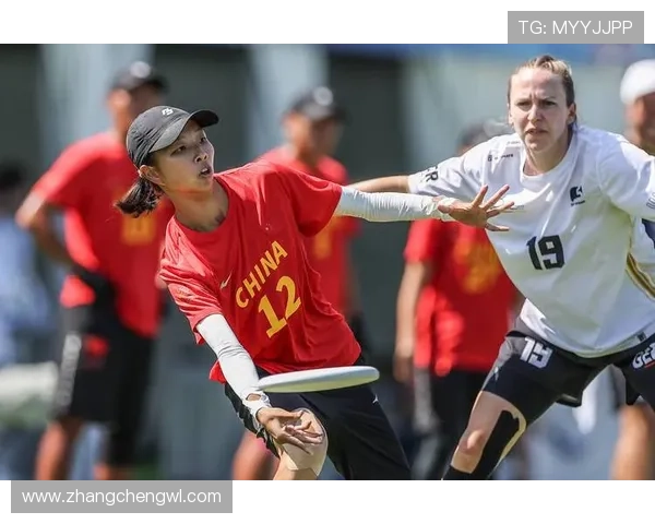 成都飞盘队边路渗透战术分析与成效评估探讨